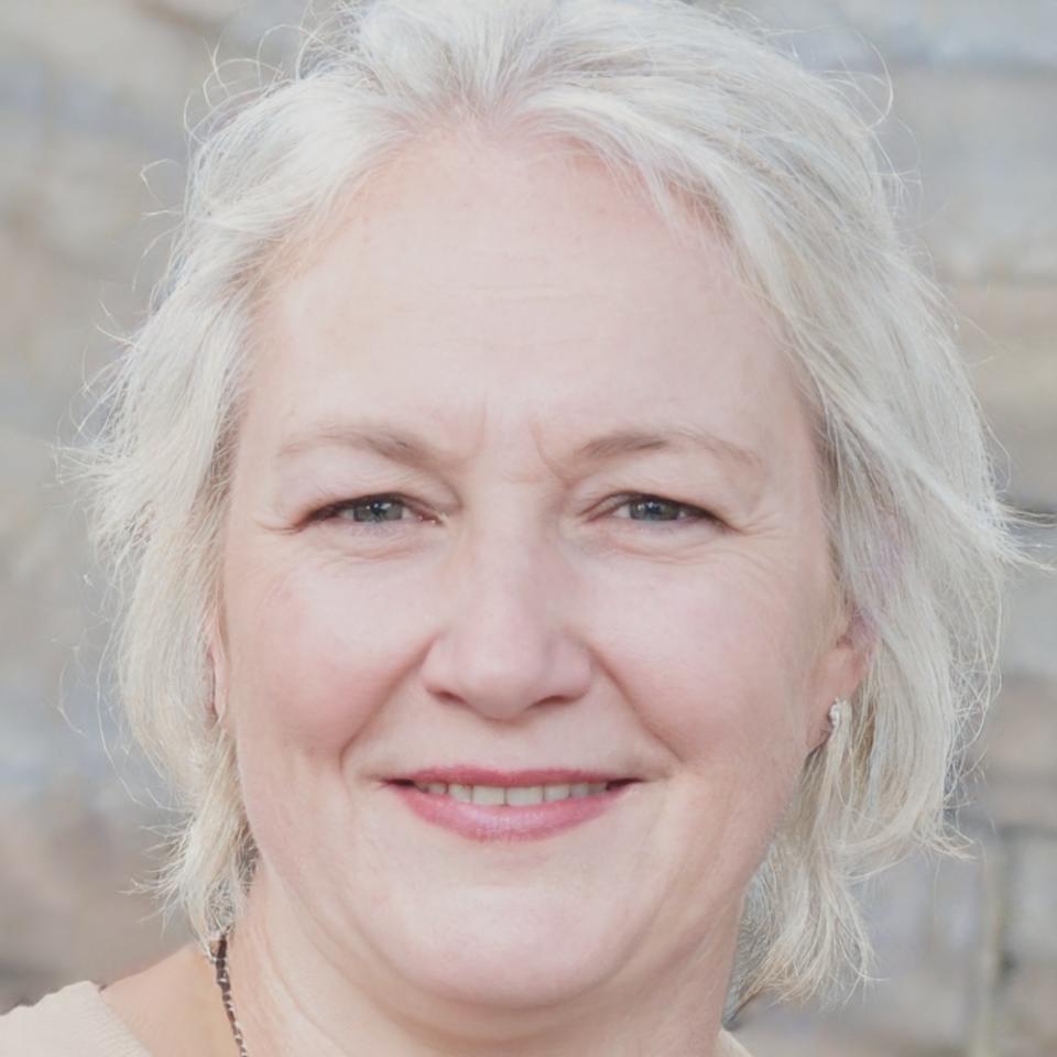 Lăcrămioara Andronache, specialist în educație financiară