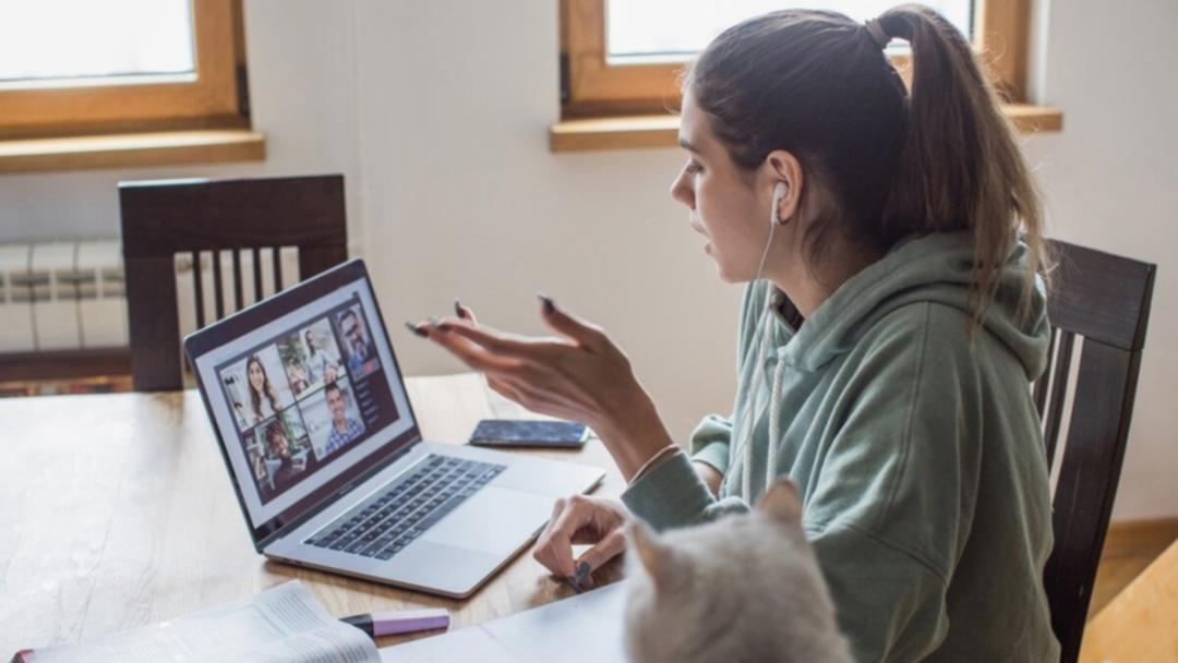 Reprezentare vizuală a conceptelor de economisire și planificare